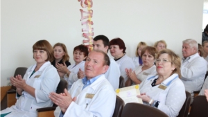 В Ядринском районе состоялось торжественное мероприятие в честь Дня медицинского работника