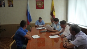 В Ядринской районной администрации состоялось заседание районной  комиссии по обеспечению безопасности дорожного движения