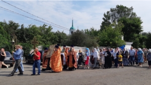 Крестный ход в честь царственных страстотерпцев в Алатыре