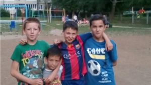 В Ленинском районе состоялась товарищеская игра по мини-футболу между дворовыми командами