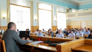 Собираемость средств на капремонт, сельхозярмарки, безопасность дорожного движения обсудили на планерке в администрации Чебоксар