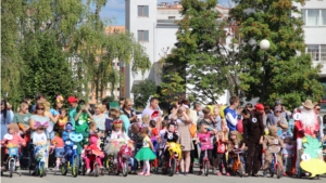 В День города Новочебоксарска впервые состоялся парад юных велосипедов