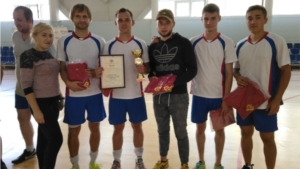 Команда Шемуршинского района стала победителем в товарищеском матче по мини-футболу Молодёжного правительства Чувашской Республики