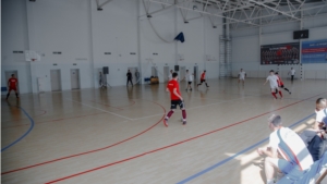 Команда Ядринского района приняла участие в товарищеском матче по мини-футболу среди Молодежных правительств и парламентов Чувашской Республики