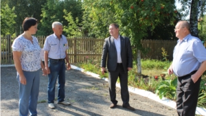 Глава администрации Шемуршинского района Владимир Денисов с рабочим визитом посетил ряд социально значимых и сельскохозяйственных объектов