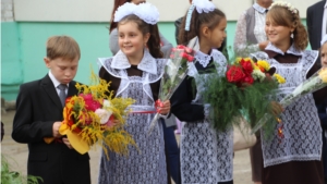 Торжественная линейка, посвященная началу учебного года, прошла в школах Шумерлинского района