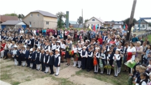 Праздник Первого звонка в Шоркистринской школе совпал с акцией "Память вечна"
