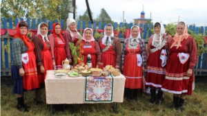 На территории Малобуяновского сельского поселения  на площади Нижнебуяновского сельского клуба состоялся районный фестиваль фольклора низовых чувашей «Ĕмĕрсен эрешĕсем» (Узоры веков)