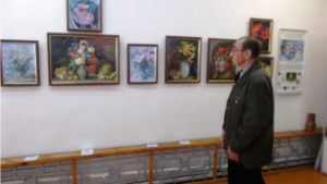 В Порецкой народной картинной галерее открылась выставка «Искусство натюрморта»