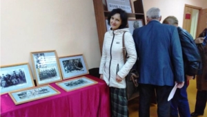 Выставка «Навстречу юбилею комсомола» встретила первых посетителей