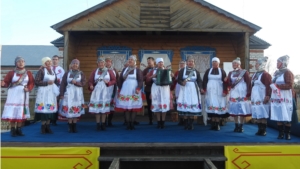 В этнокультурном парке с.Тугаево Комсомольского района состоялся Межрегиональный фестиваль фольклора низовых чувашей «Ĕмĕрсен эрешĕсем» (Узоры веков)