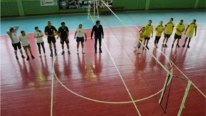 В Урмарах прошли соревнования по волейболу в зачет XVII спартакиады работников органов государственной власти Чувашской Республики и органов местного самоуправления