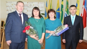 В администрации Шемуршинского района состоялось торжественное вручение муниципальных наград