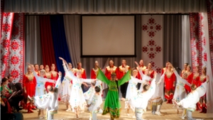 На сцене АУ «Централизованная клубная система» Шемуршинского района выступили артисты Чувашской государственной филармонии