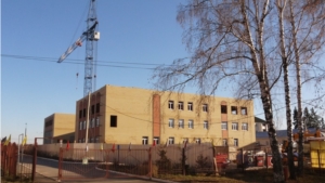 В г.Ядрин продолжается строительство новой школы для начальных классов