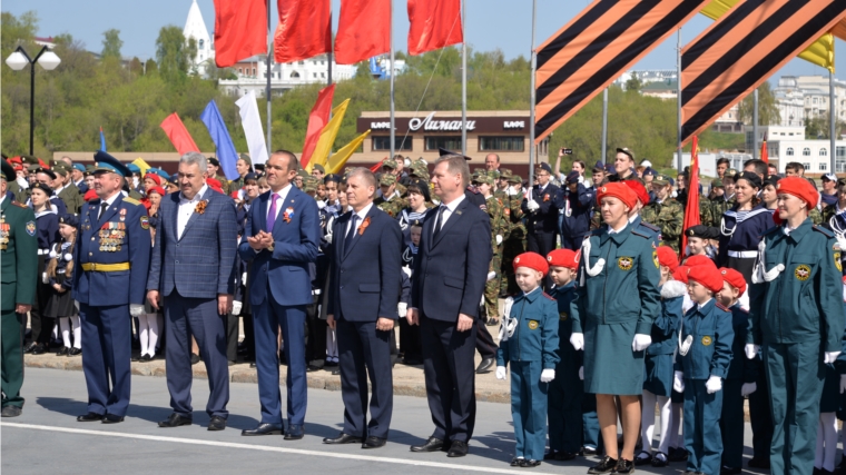 Парад дошколят вновь прошел по Красной площади столицы Чувашской Республики