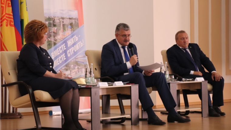В Новочебоксарске с участием заместителя Председателя Кабинета Министров Чувашской Республики Владимира Викторова подвели итоги социально-экономического развития муниципалитета за I полугодие 2019 года