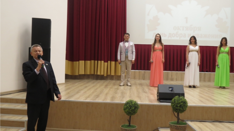 Владимир Кузин поздравил представителей старшего поколения с Международным днем пожилых людей