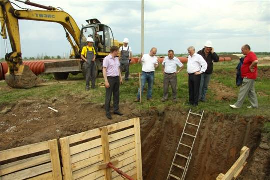 Постоянная комиссия по городскому хозяйству ознакомилась с ходом работ по реконструкции загородного коллектора ОАО "Водоканал"