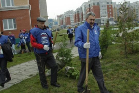 Депутаты провели субботник на месте будущего парка