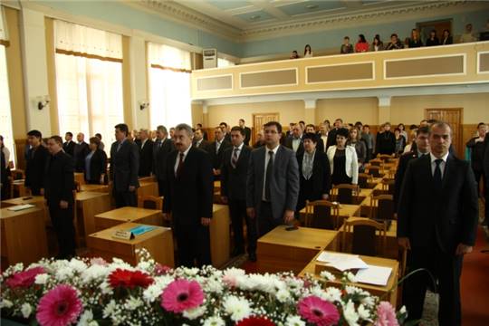 На еженедельной общегородской планерке в честь профессионального праздника наградили работников местного самоуправления города Чебоксары