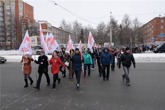 Более 13 тысяч чебоксарцев присоединились к стартам Всероссийской массовой гонки "Лыжня России - 2015"