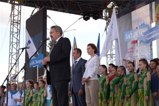 Трудовые коллективы поздравили горожан с Днем города выступлениями в рамках фестиваля «Чебоксары – город славы трудовой!»