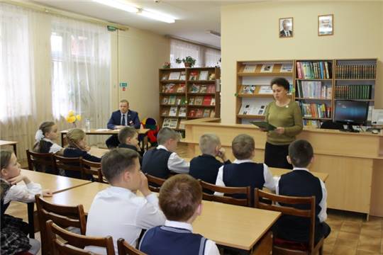 Заместитель главы города Виктор Горбунов принял участие в VIII Международной акции «Читаем детям о войне»