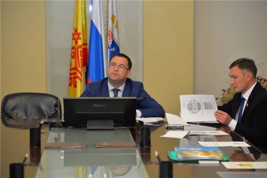 Заместитель главы города Николай Владимиров провел заседание рабочей группы по внесению в геральдический регистр России герба г. Чебоксары