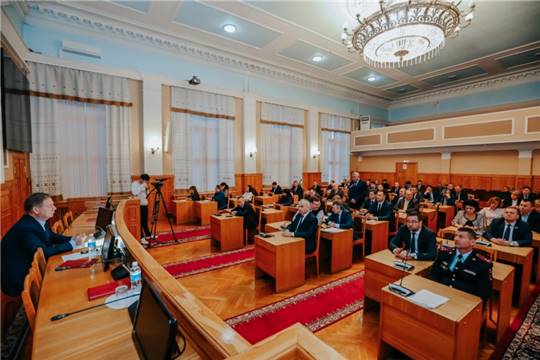 Евгений Кадышев провел первое еженедельное совещание администрации города