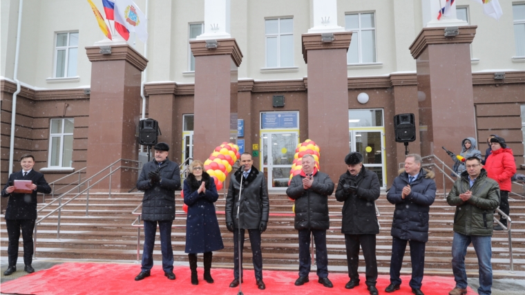 В столице Чувашии открылась многопрофильная поликлиника на 500 посещений в смену