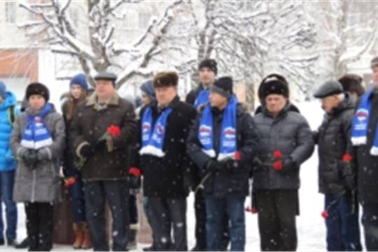 Новочебоксарцы почтили память погибших жителей и защитников блокадного Ленинграда минутой молчания