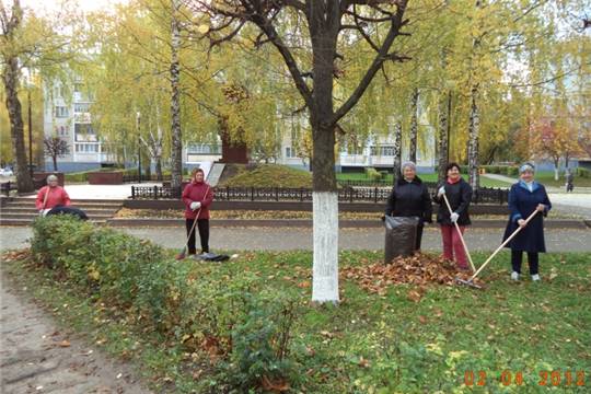 Активисты ТОС "Волжский" провели экологический субботник на "Аллее Славы"