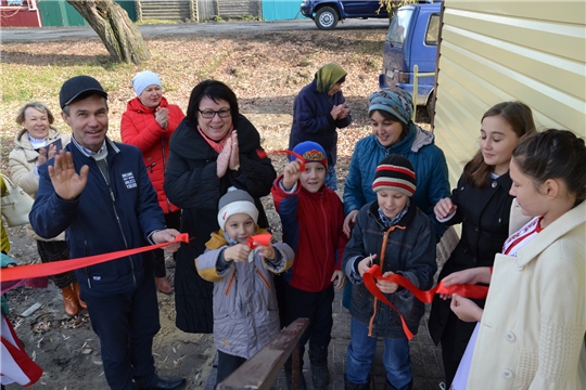 Многодетным семьям из села Новые Айбеси вручили ключи от новых благоустроенных жилых домов