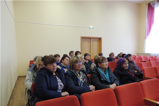 В актовом зале Аликовской районной администрации состоялось очередное совещание опекунов, попечителей и приемных родителей