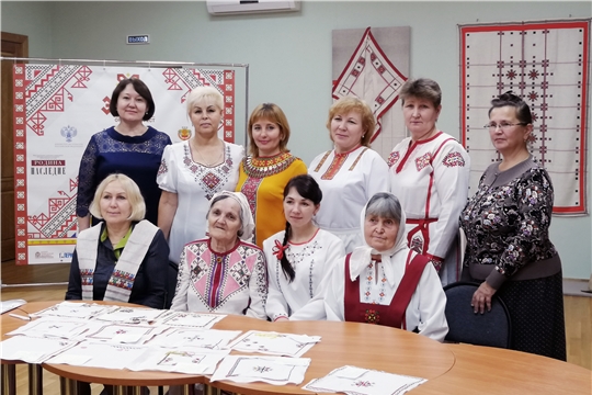 Специалист музея Вера Степанова приняла участие в фестивале «Орнамент-фест «ЭРЕШ»