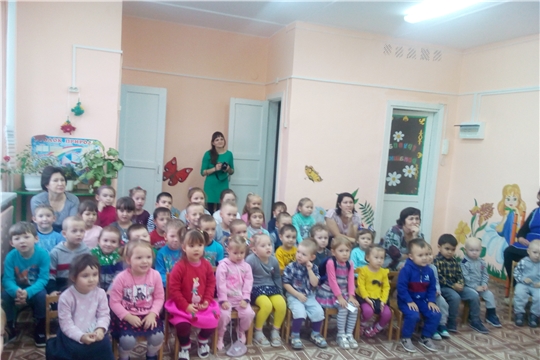 Детский кукольный театр «Петрушка»   проводит выездной показ сказок.
