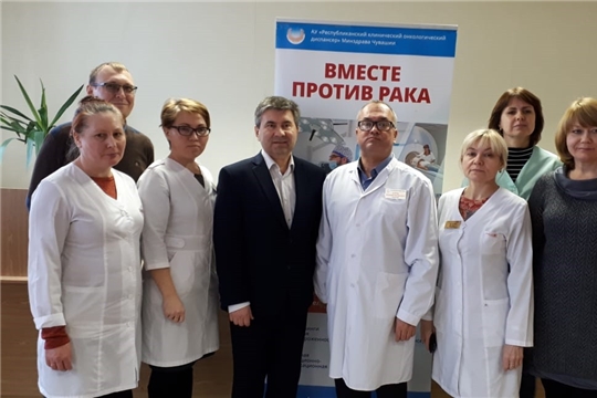 Выездная бригада онкологов проверила здоровье жителей Аликовского района