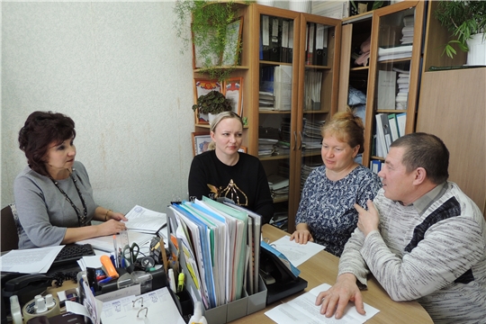 Встреча замещающих семей с педагогом-психологом отдела комплексного сопровождения замещающих семей и постинтернатной адаптации