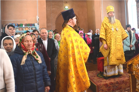 Праздничное  Богослужение  в храме с.Тойси