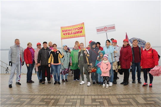 Сотрудники Минстроя Чувашии приняли участие во Всероссийском дне ходьбы