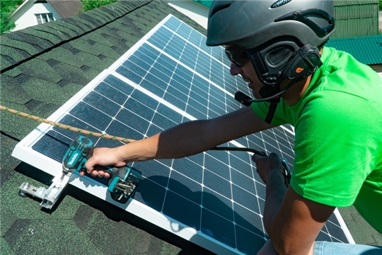 Группа компаний «Хевел» поставила в Швецию первую партию солнечных модулей