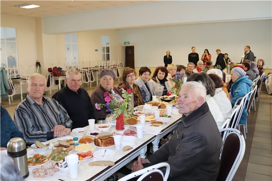 В микрорайонах Алатыря проходят праздничные мероприятия, посвящённые Дню пожилых людей