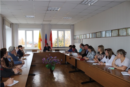 Глава алатырской администрации В.И. Степанов провёл рабочую встречу с руководителями учреждений образования и культуры