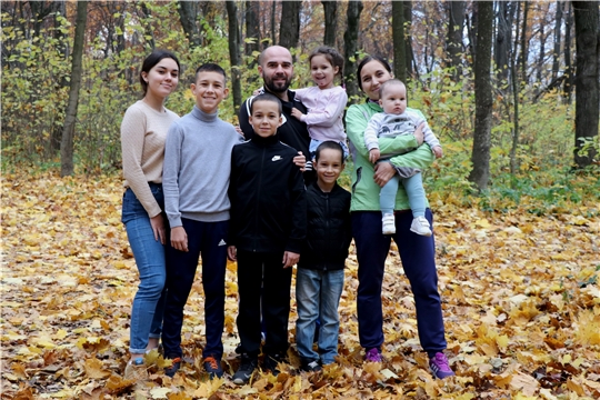 Поддержим семью Ананьевых, которая принимает участие в Интернет – конкурсе «Семейный театр»