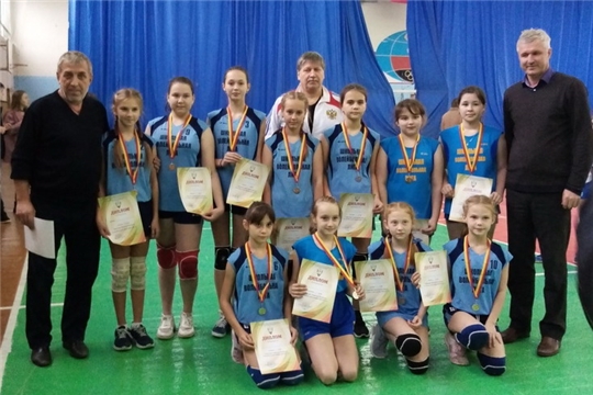 Алатырские школьницы – «серебряные» призёры Первенства Чувашии по волейболу