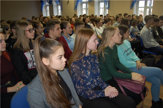 Студентам Алатырского филиала СамГУПС рассказали о правах и обязанностях несовершеннолетних