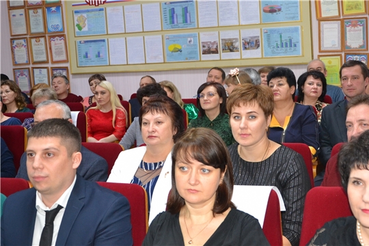 Поздравления с профессиональным праздником принимали сотрудники межрайонного Управления Пенсионного фонда России в городе Алатыре