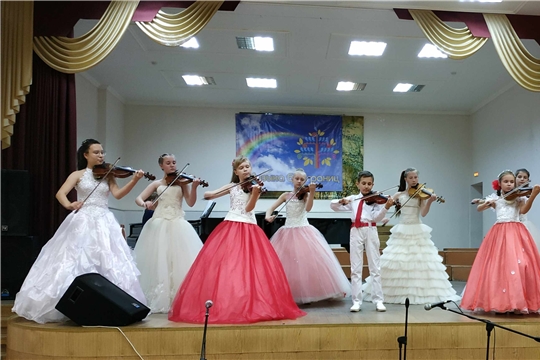 Чебоксарам – 550: городской фестиваль творческих коллективов «Музыка без границ» собрал 46 творческих коллективов столицы