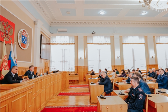 Городская планерка в Чебоксарах: какие территории благоустроят, чем удобен электронный магазин, куда пойти в День народного единства